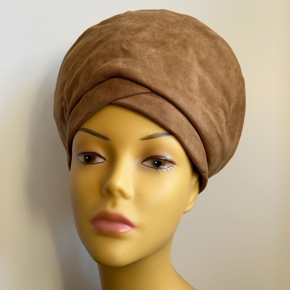 Vintage 60s Tan Suede Structured Tall Turban Style Hat By Elysees DEADSTOCK - Picture 2 of 8
